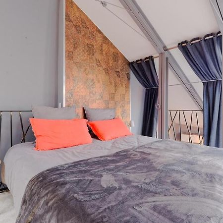 Air-Conditioned Duplex Apartment With Furnished Terrace In The City Center エクス＝アン＝プロヴァンス エクステリア 写真
